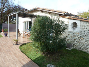 Photo n°2 de Nadine Grandon Conseillère Immobilier SAFTI - Sud Charente à Guizengeard (Consultant immobilier)