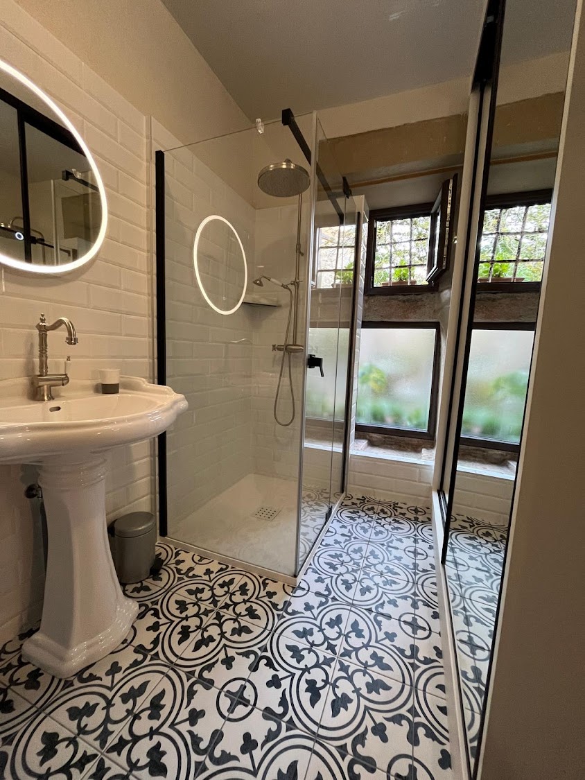 Image de TCT - Télé Confort Thermique - Cuisine - Salle de bain - Dressing