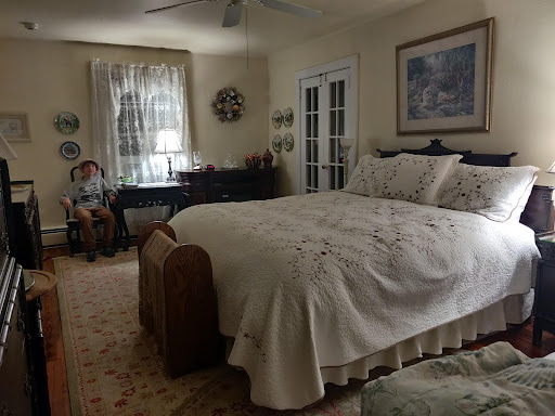 Seascape Manor Bed & Breakfast - Thumbnail
