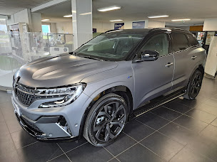 Photo n°11 de RENAULT LA FERTE-BERNARD à La Ferté-Bernard (Garage automobile)