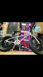 Photo n°5 de Bike E-Motion Store à Les Houches (Magasin de vélos)