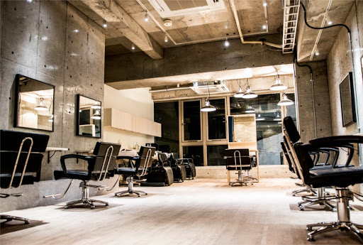 MEN'SHAIR PERCUT（パーカット） 下北沢北口店
