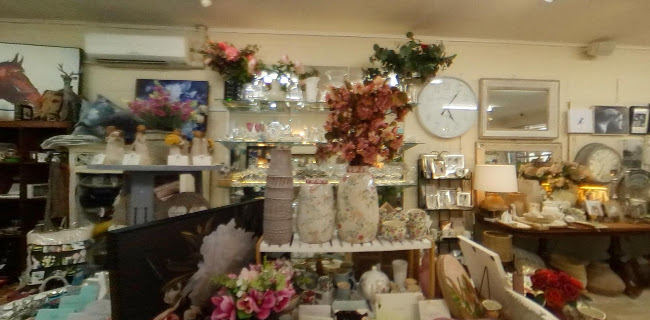 Wrapt Gifts & Decor Shop - Shop