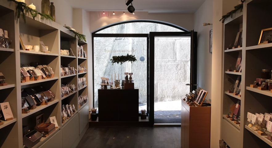 Max Chocolatier by null