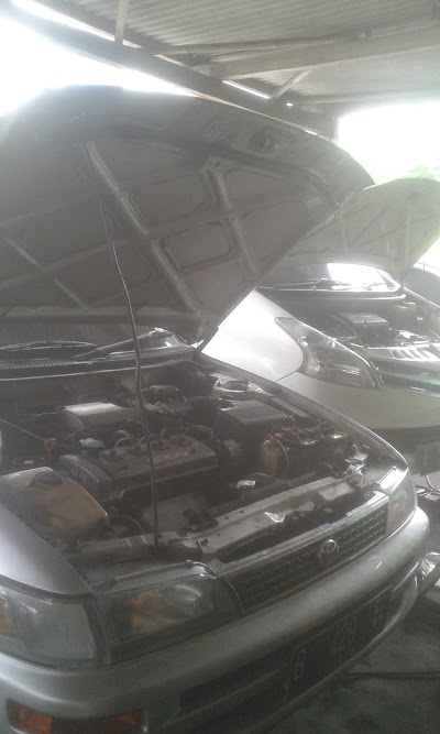 Photos of Bengkel Mobil Jaya Makmur /RUDI