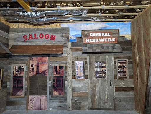 Southern Reclaimed Salvage Barn Logo