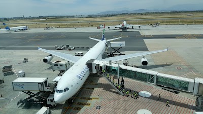 Photos of Cape Town International Airport