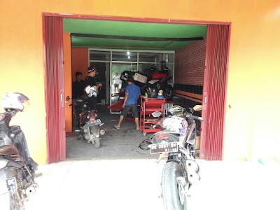 Photos of DIBI Garage