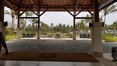 Photos of Shangri-La Pool Bar