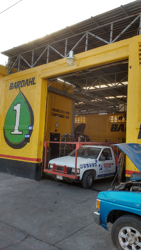 Taller Maviut-Auto Center ( con el "Vini" )