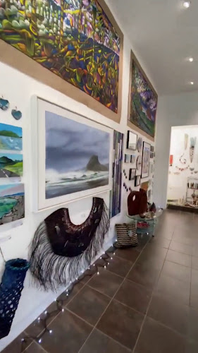 Reviews of West Coast Gallery - Piha in Piha - Museum