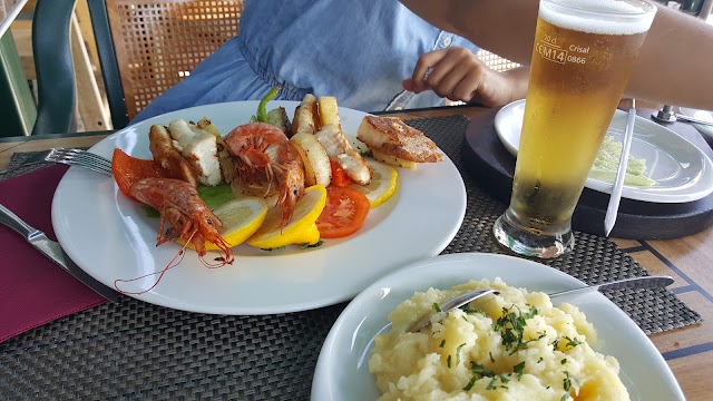 Vivaldos Beach / Restaurant