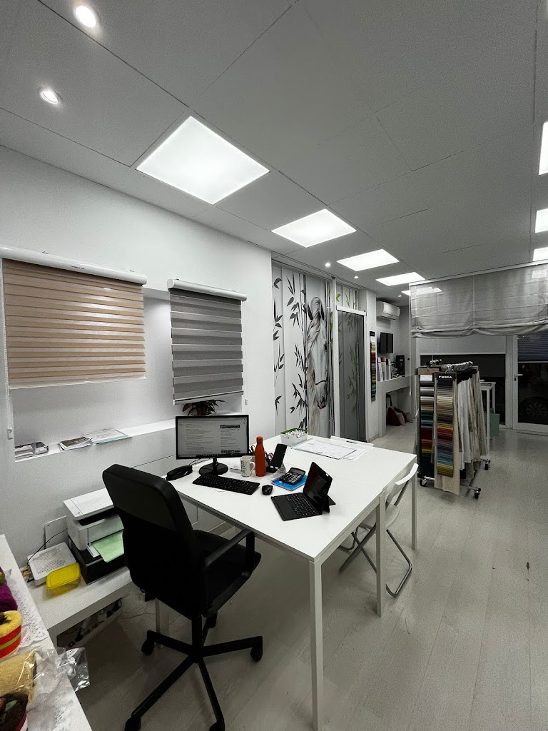 Imagen de Corticenter Málaga. Tienda de cortinas y estores.