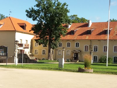 Photos of P&otilde;ltsamaa Castle