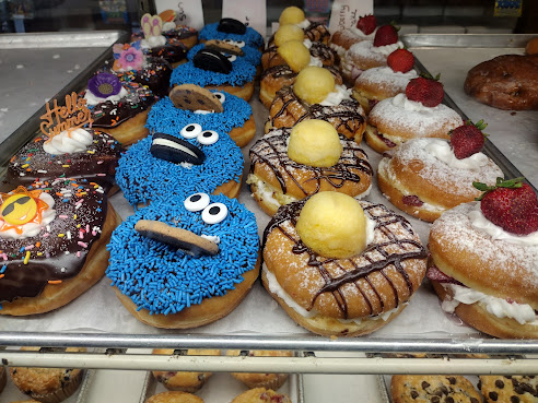 Donut King by null