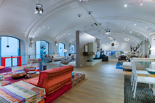 Photo n°2 de Roche Bobois Paris 12 - Rue de Lyon à Paris (Magasin de canapés)