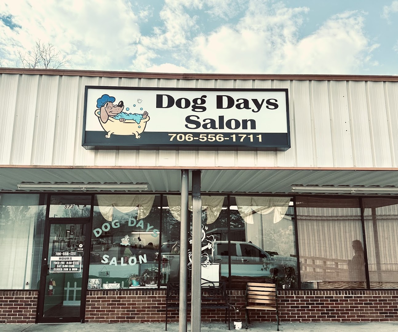 Dog Days Salon