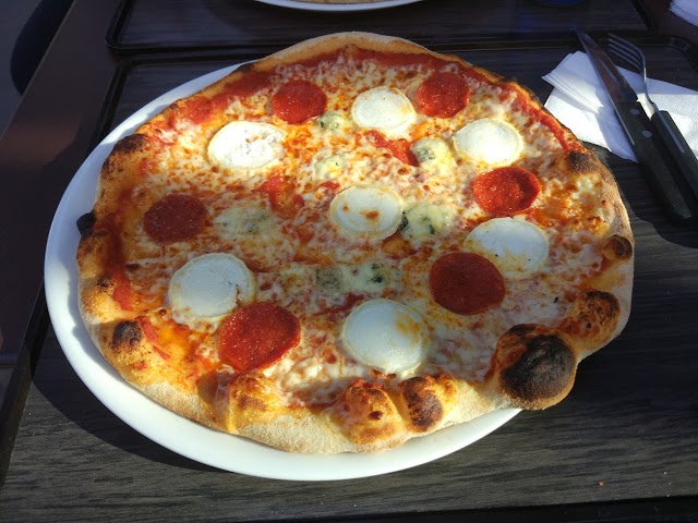 FO Pizza Au Feu De Bois