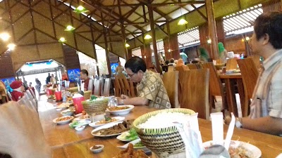 Photos of Gubug Makan Mang Engking Soragan Castle