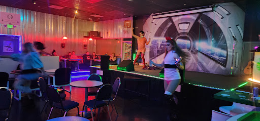Flight Lounge OC - Visual
