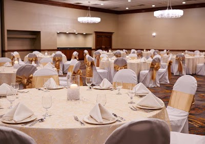 Photos of DoubleTree by Hilton Hotel Detroit - Dearborn