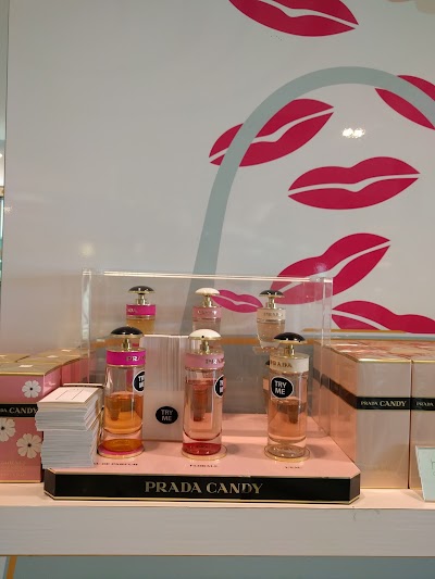 Photos of Lao Immigration Post And Haven Duty-Free Shop