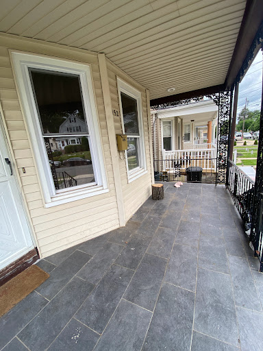 NEREYDA MARTINEZ, REMAX LIFETIME REALTORS - Thumbnail