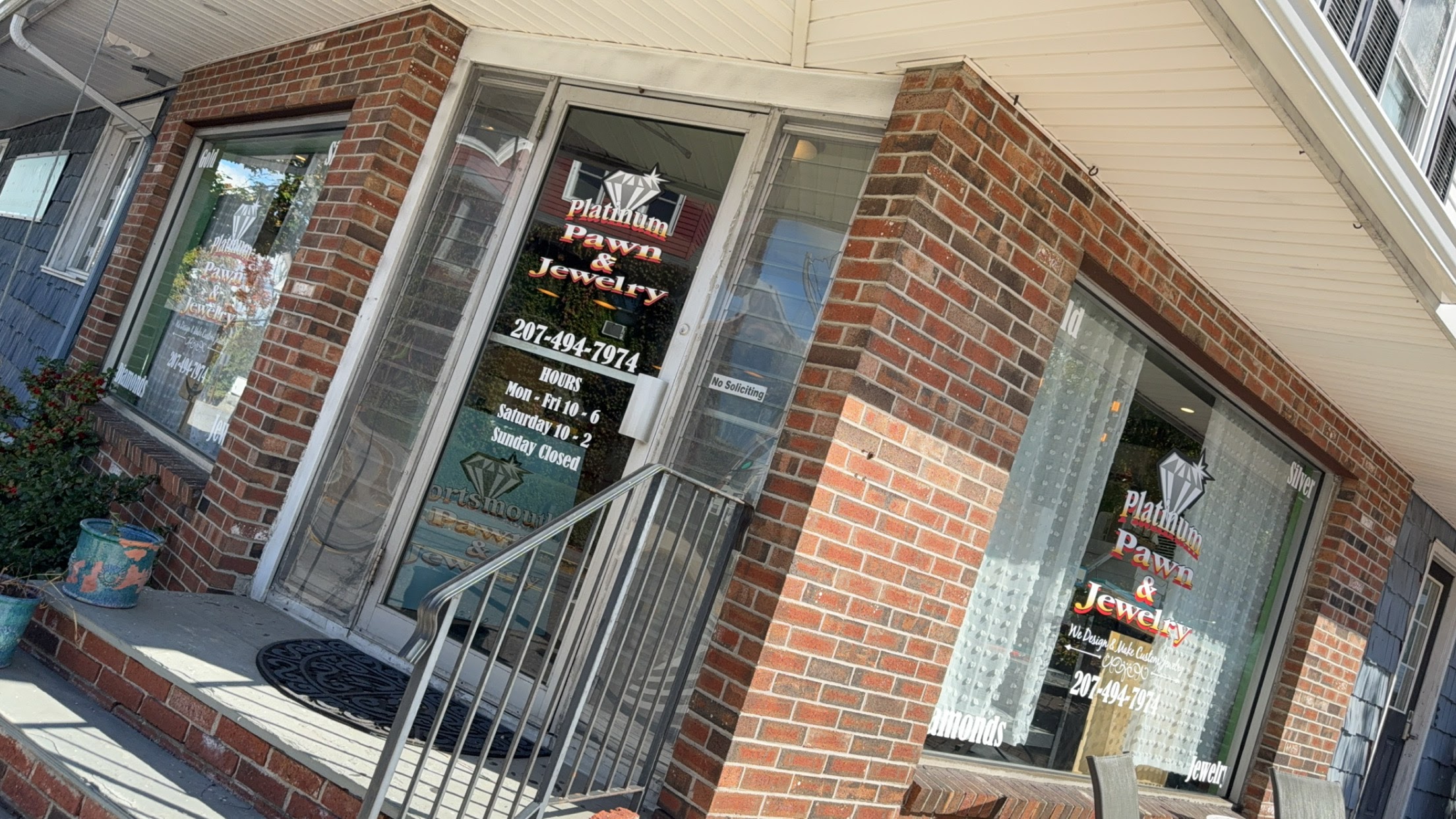 Self-service laundry at Platinum Suds 24Hr Classic Coin-Op Laundromat, Biddeford, ME