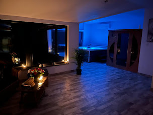 Photo n°12 de The Sans Souci Estate - The Chalet & Spa à Saint-Dizier-les-Domaines (Spa)