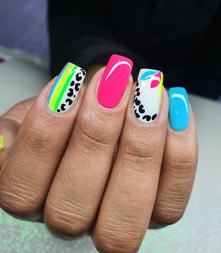 Rossy Nails - Thumbnail