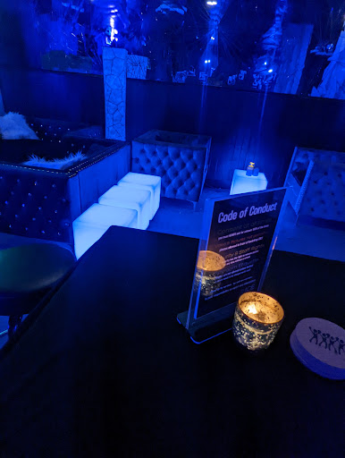 Ice Lounge