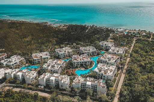 Fives Beach Real State