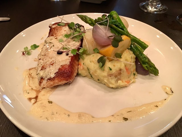 Claddagh Oyster House