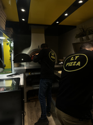 Photo 4 - LT PIZZA