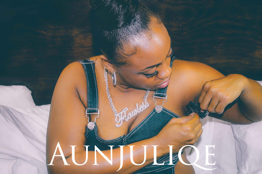 Aunjuliqe's Shop
