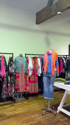 Reviews of Frontline - Designer Clothes Store in Auckland - Clothing store