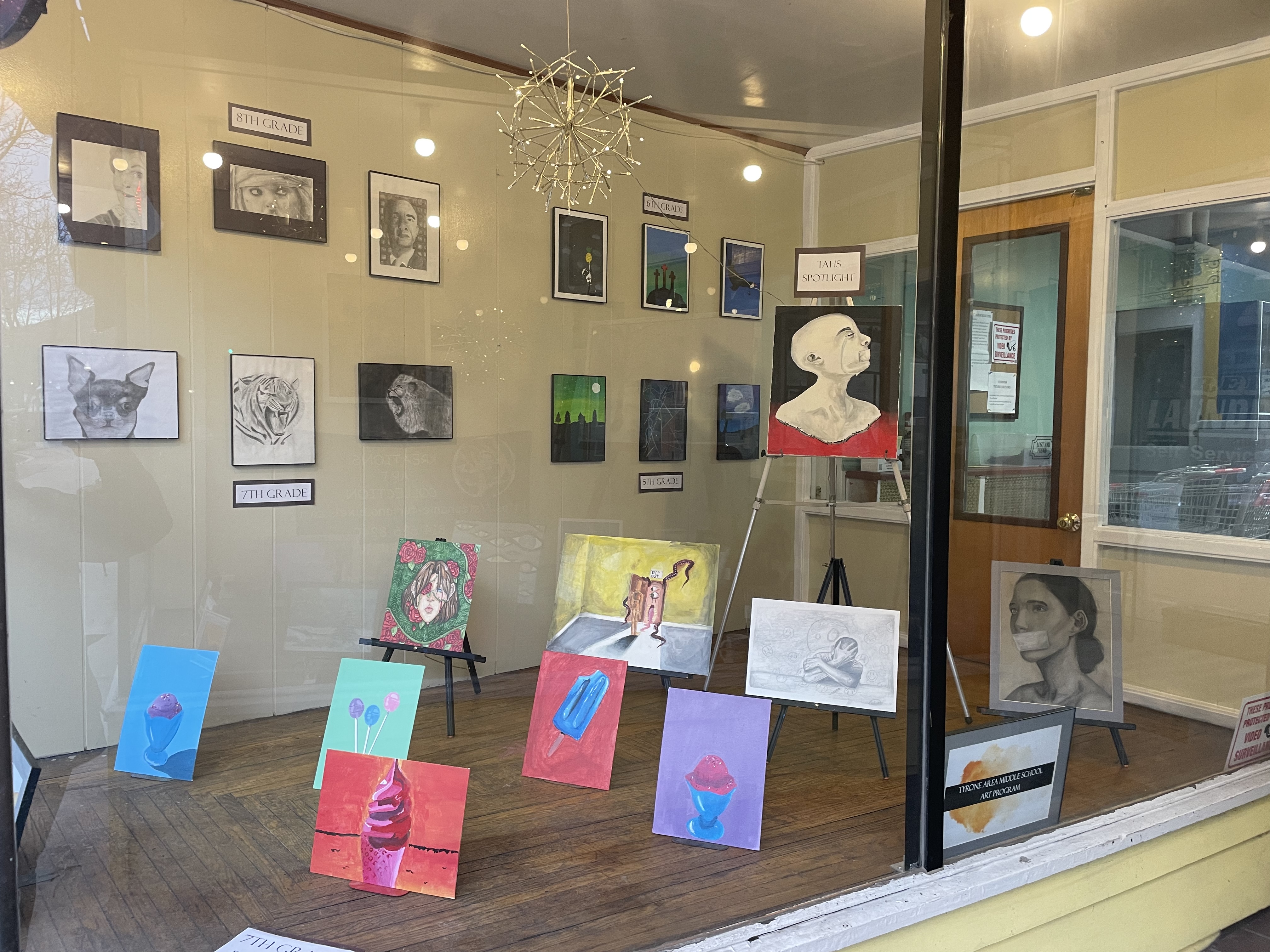 Reed's Laundromat storefront and entrance in Tyrone