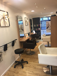 Photo n°1 de Salon de coiffure Crea ´tif à Saint-Hilaire-du-Harcouët (Barbier)