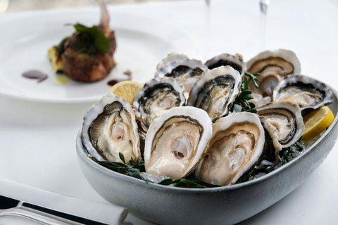 Sheraton Hong Kong Hotel & Towers by null