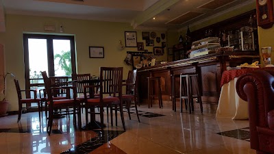 bar