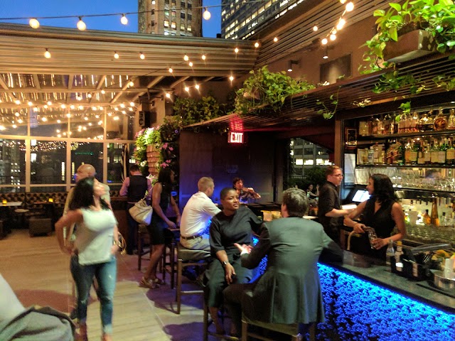 Upstairs NYC Rooftop Bar and Lounge