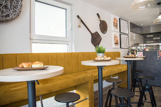 Opinii despre Komáromy Pékség Szaküzlet Zsidi Út în Keszthely - Pékség