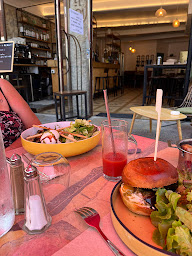 Photo n°13 de LE 101 Restaurant (café le matin) à Saint-Péray (Bar)