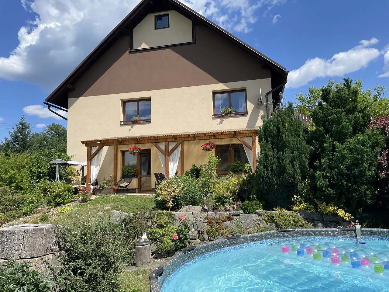 Apartmán u rybníka
