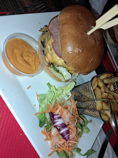Photo 2 - Le Gourmet Burger