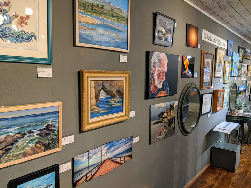 Harbor Village Gallery & Gifts - Thumbnail