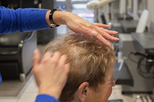 Photo n°11 de Vanessa Coiffure à Villers-Bocage (Salon de coiffure)
