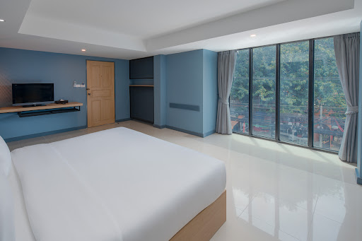 Nora Lakeview Hotel