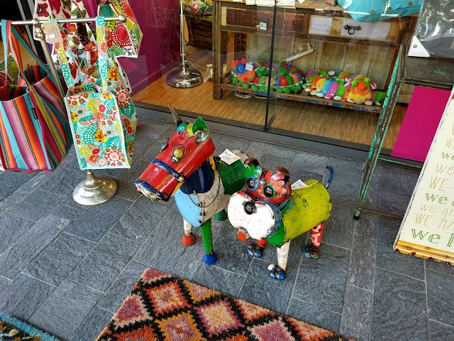 Sunday on Flinders. Cotters Market