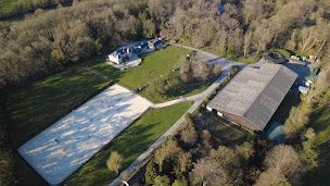 Photo n°1 de Écurie Florian Angot à Le Tronquay (Centre équestre)